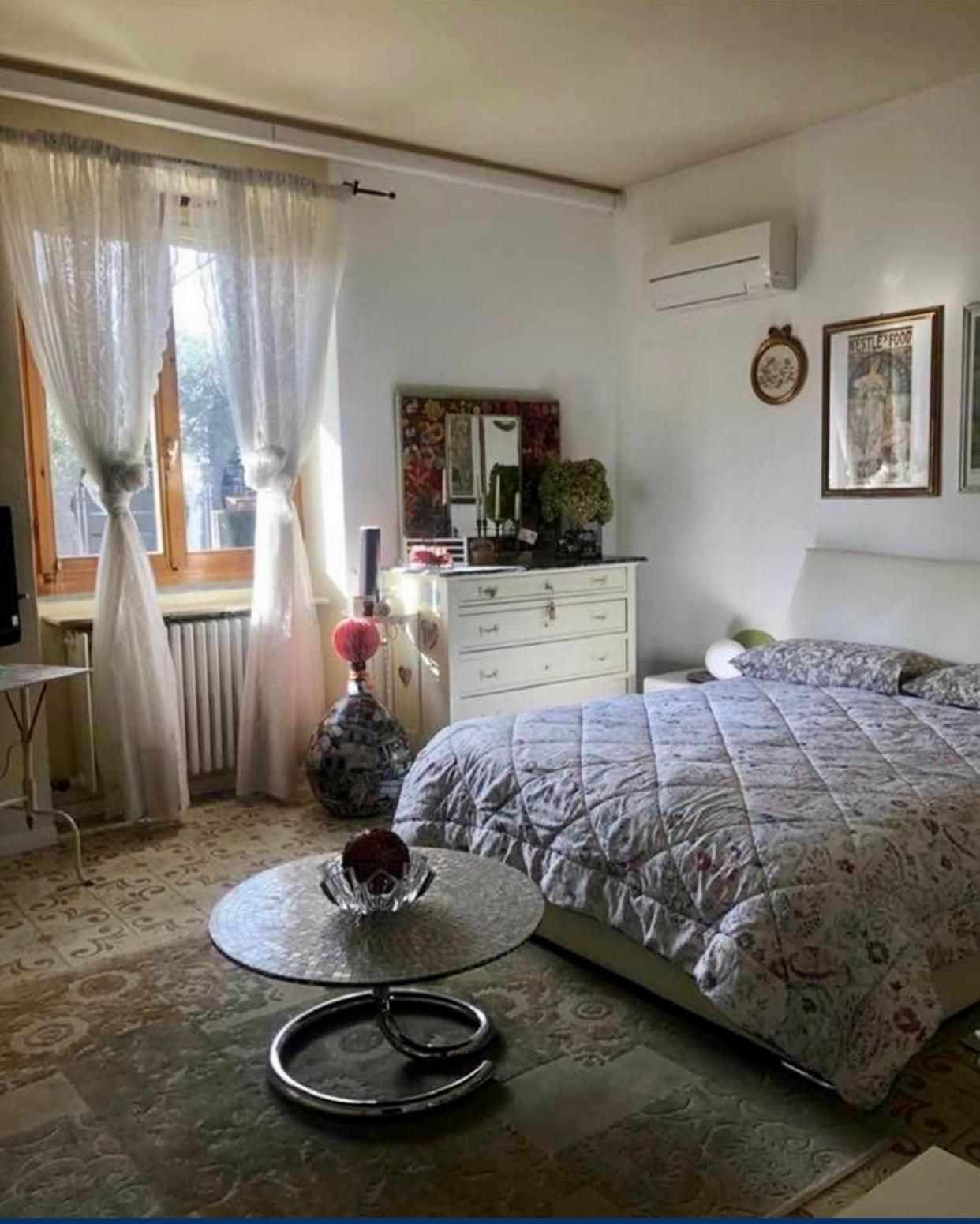 B & B Da Giusy Corte Franca Exterior photo